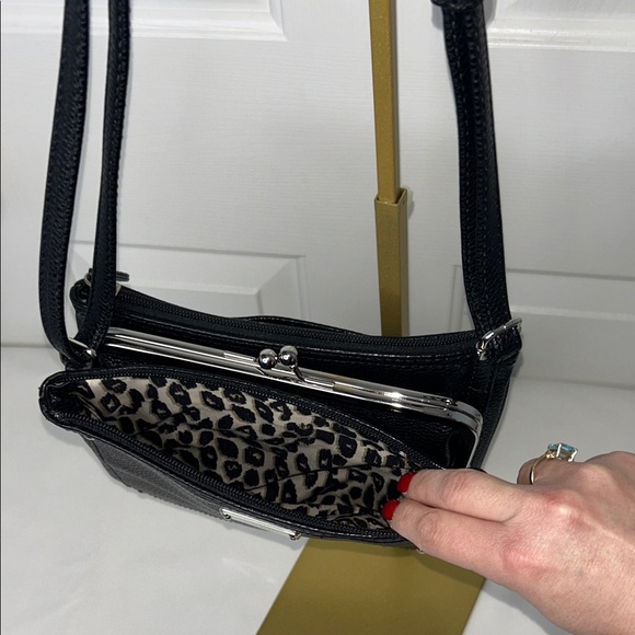 Nine West Black Two Way Bag Silver Kisslock and Leopard Print Interior GUC - Picture 3 of 15